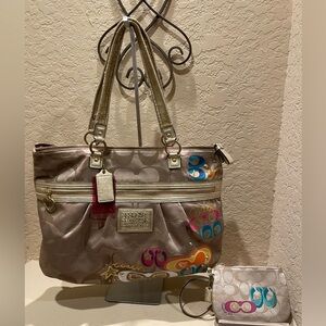 Coach Poppy Appliqué Tote (Y2K)